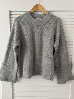 Cozy Ribbed Gray Turtleneck Sweater